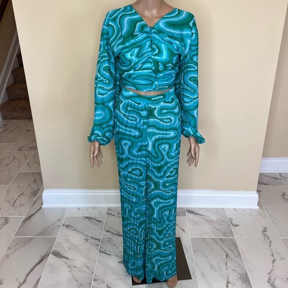 Ashley Stewart two peice sets - Picture 2 of 15